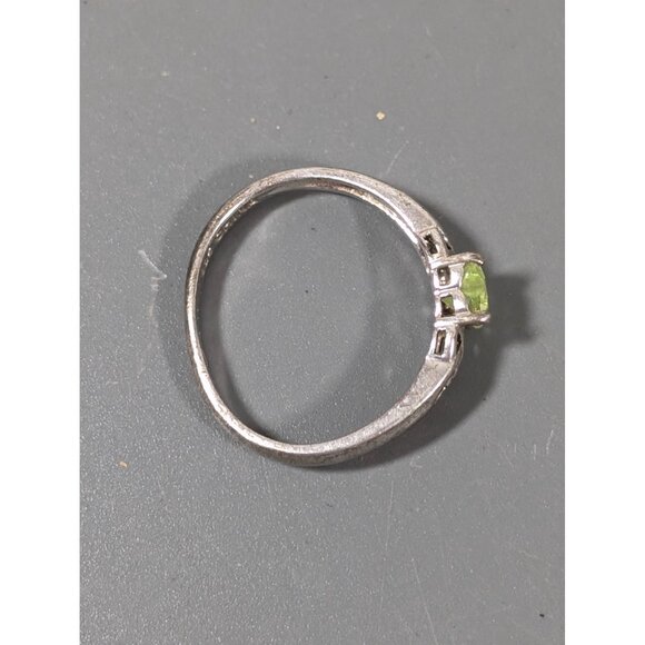 Green CZ Heart Solitaire Ring Celtic Band Sterling Silver 925 Size 6.5 - Picture 3 of 5